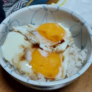 目玉焼き丼